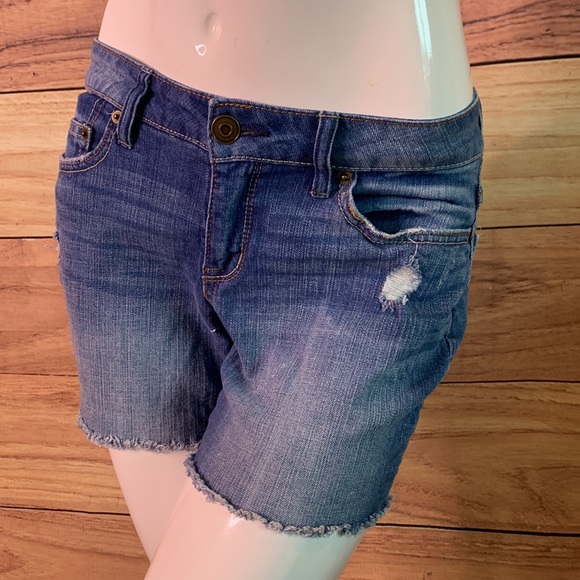 Time & Tru short blue Jean bottoms s true medium wash denim summer fringe sz 6 - Picture 8 of 15
